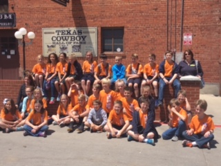 The fourth grade students enjoy a day at the Fort Worth Stockyards. 