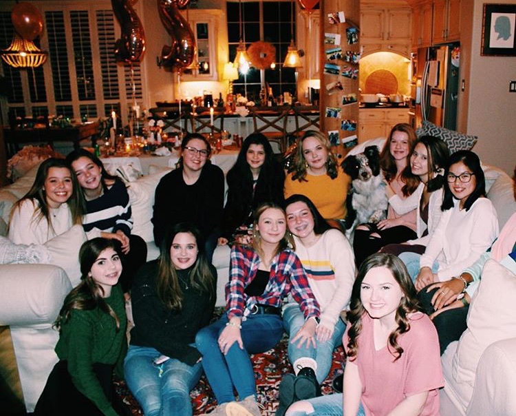 Some freshman girls celebrate Friendsgiving together.