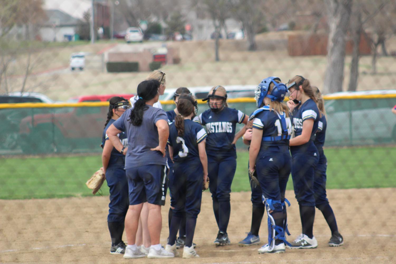 Middle School Softball Has First League Game – The Mane Edition