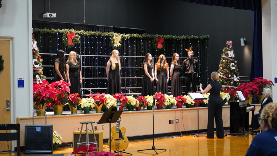 Upper School Ensemble sings their Christmas music. 