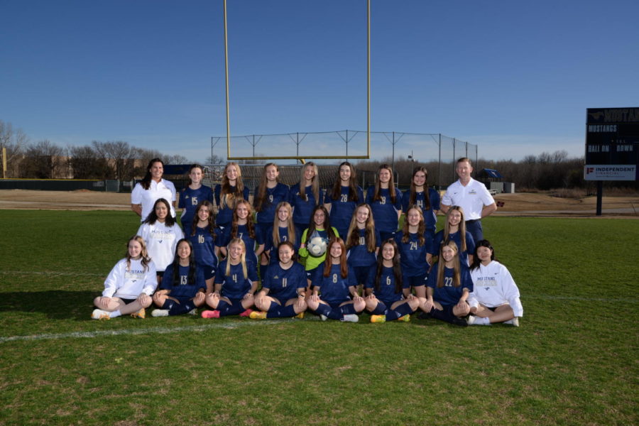 Girls soccer team photo.
