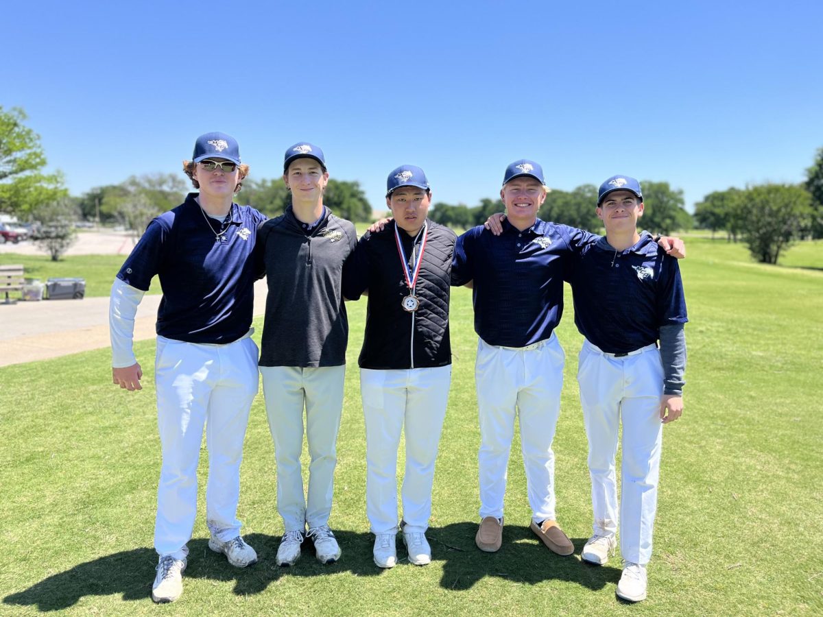 Mustangs Golf Qualify for State