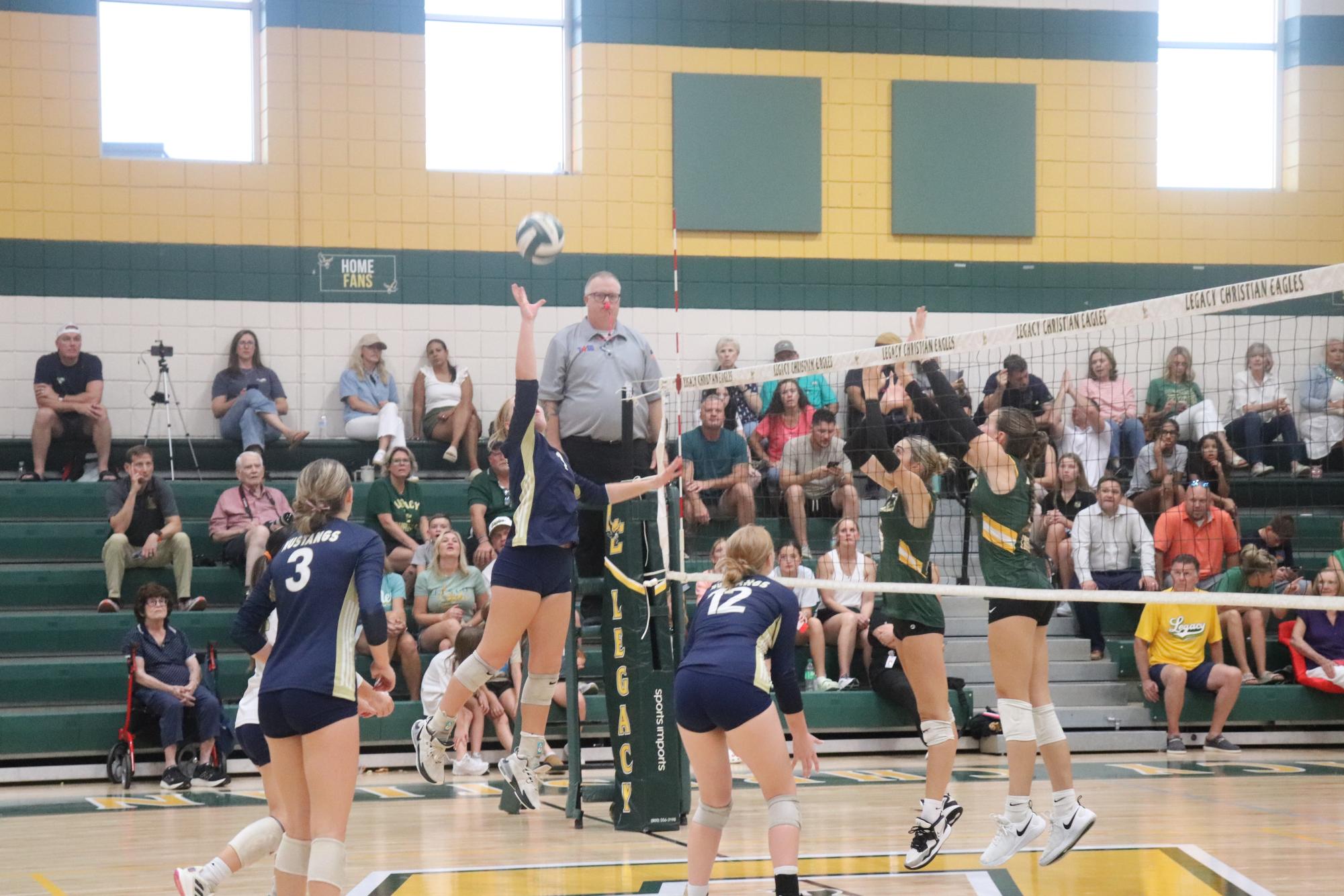 Mustangs Varsity Volleyball Loses to LCA