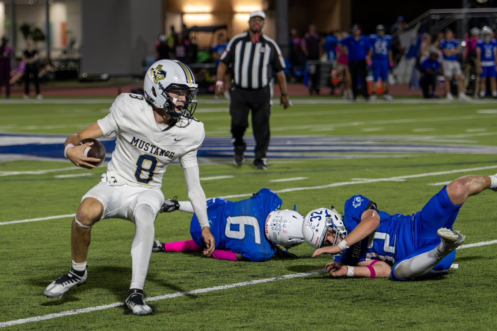 Mustang Football Loses To The Shelton Chargers