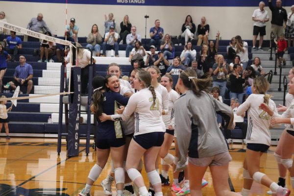 Lady Mustangs Sweep Dallas Christian in 3 sets