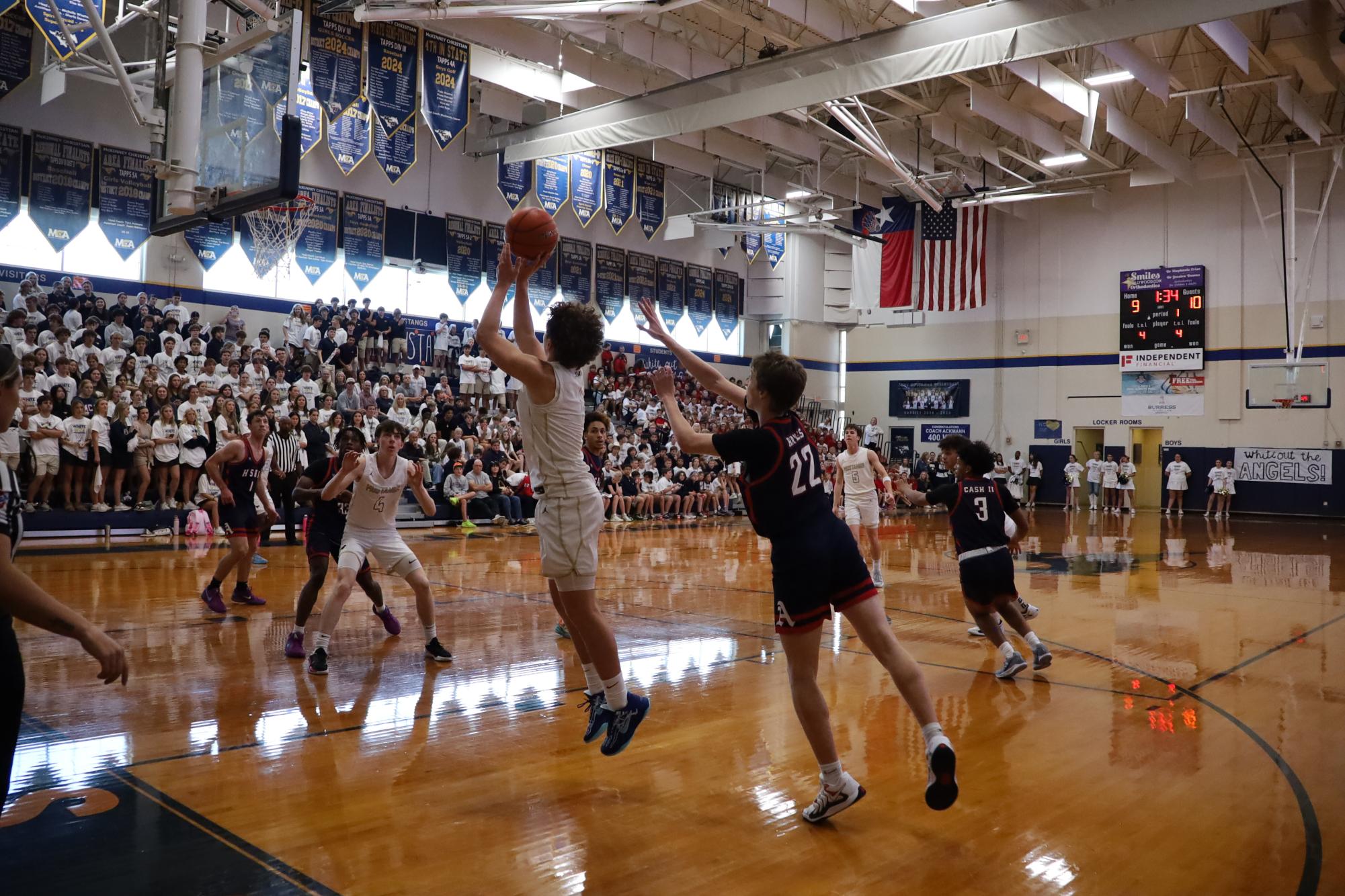 Men's Basketball Dominates at White-Out