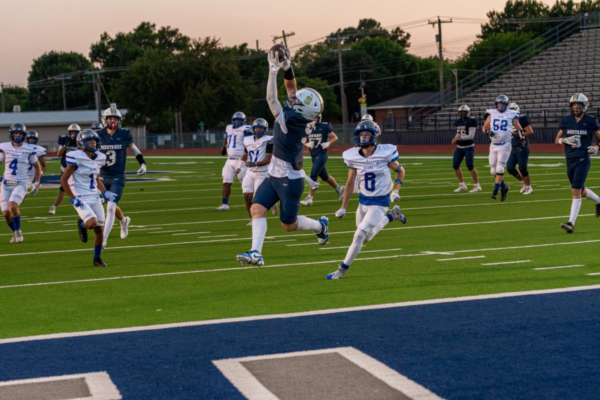 Chase Bruegel catches a touchdown.