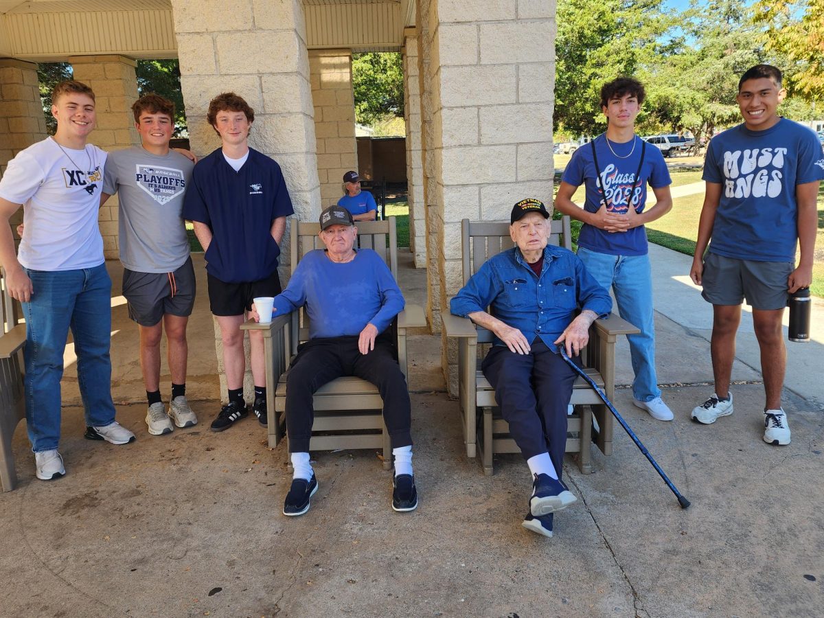 MCA students spend time with our veterans