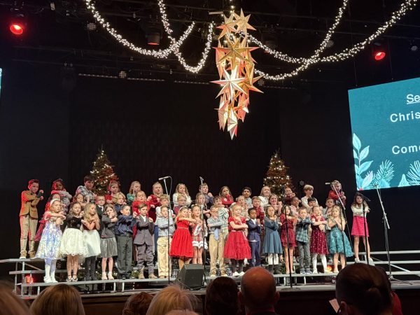 Lower School students sing for the crowd.