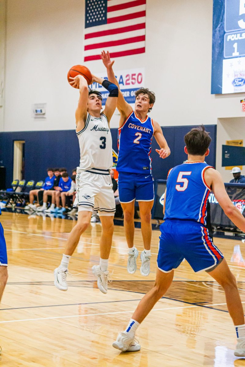 Senior, Immanuel Weaver, makes a great shot