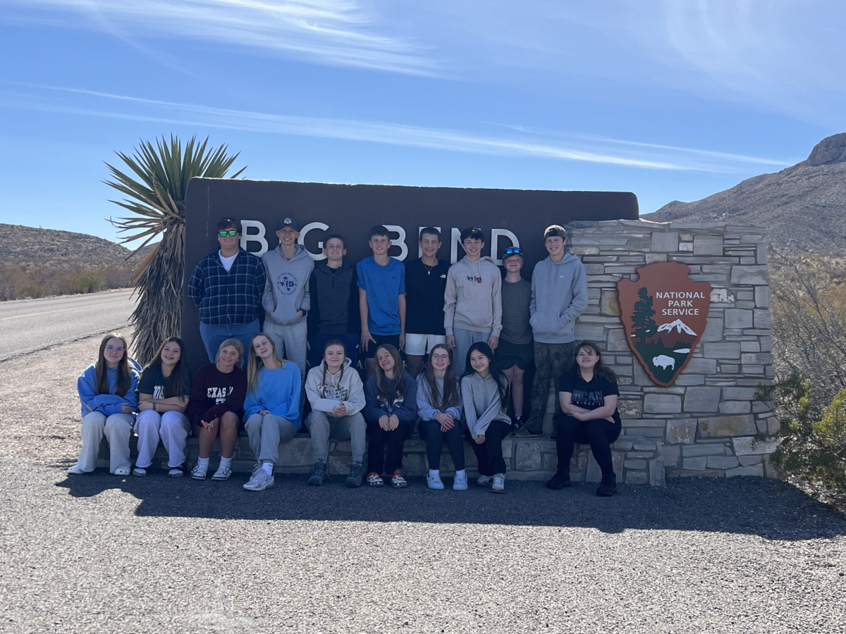 Eighth Grade STEM students arrive at Big Bend