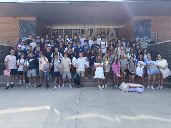 Seniors get ready to leave for Senior Retreat 2027